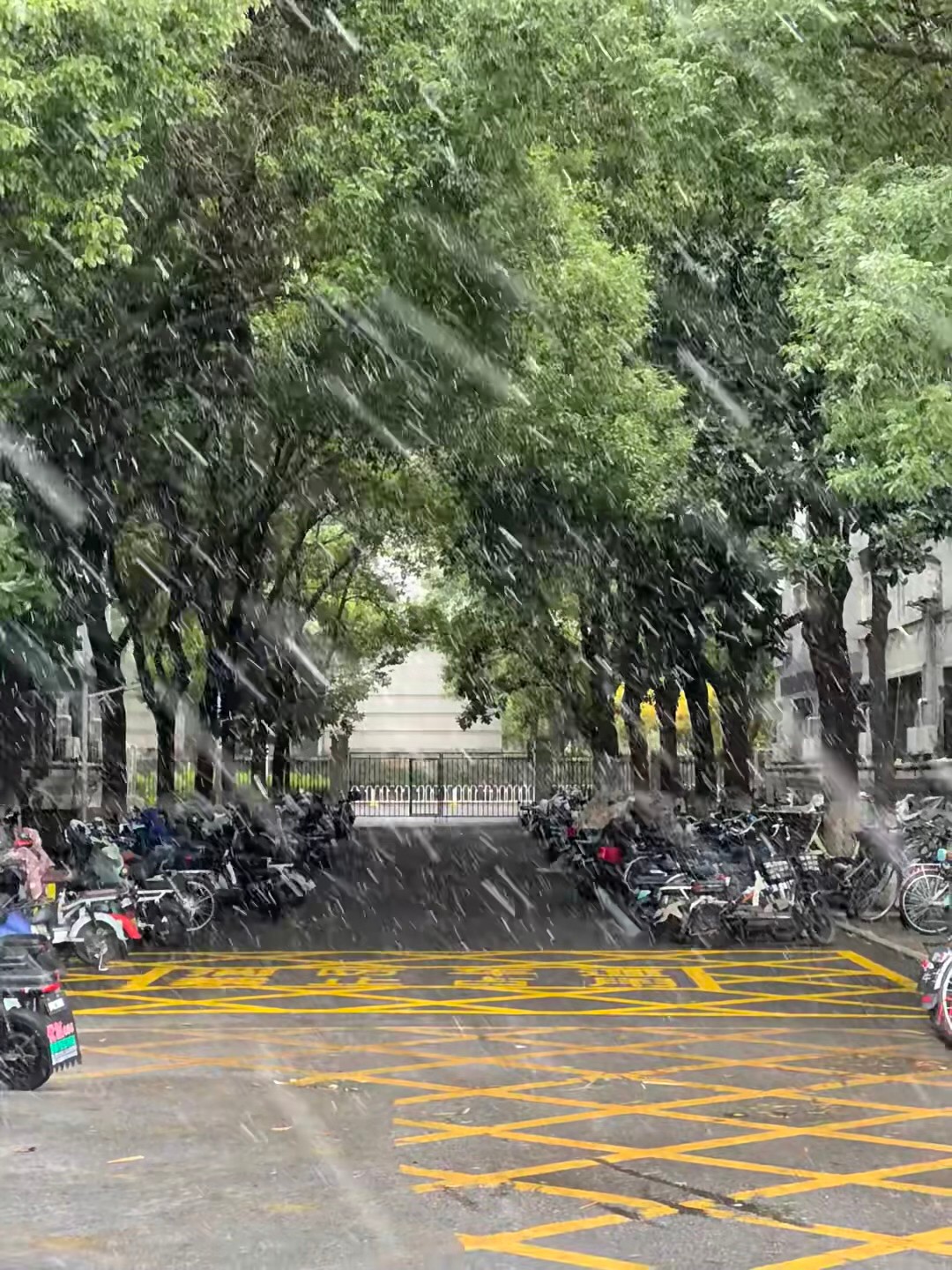 光伏电站_家用太阳能光伏发电_光伏发电署理加盟